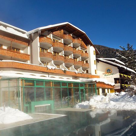 Kolmhof Hotel Бад Клайнкирххайм Екстериор снимка