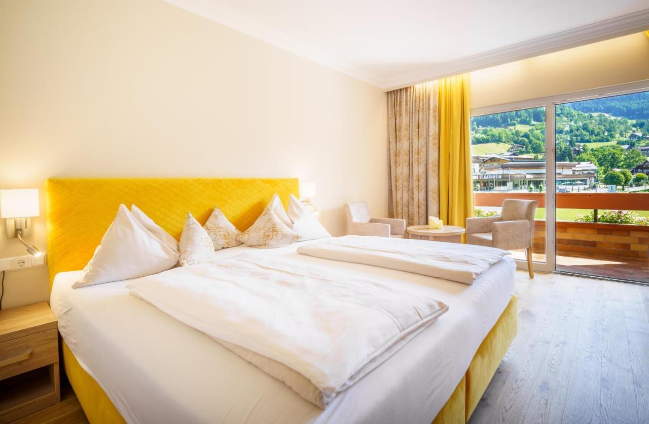 Kolmhof Hotel Бад Клайнкирххайм Екстериор снимка