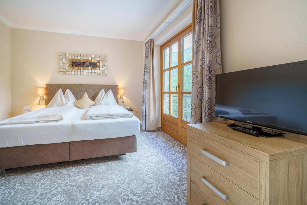 Kolmhof Hotel Бад Клайнкирххайм Екстериор снимка