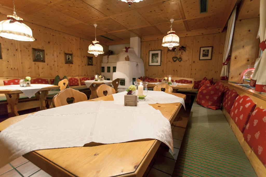Kolmhof Hotel Бад Клайнкирххайм Екстериор снимка