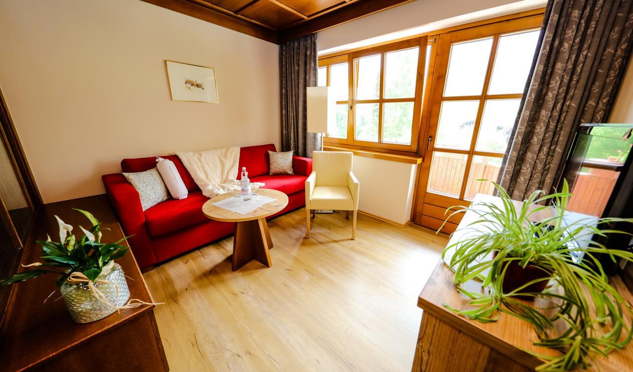 Kolmhof Hotel Бад Клайнкирххайм Екстериор снимка