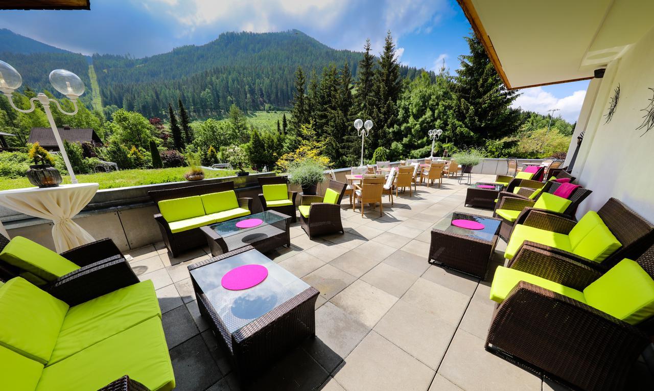 Kolmhof Hotel Бад Клайнкирххайм Екстериор снимка