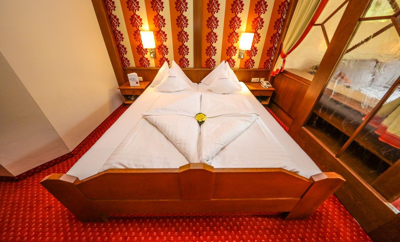 Kolmhof Hotel Бад Клайнкирххайм Екстериор снимка