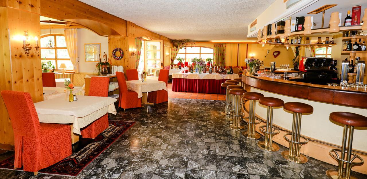 Kolmhof Hotel Бад Клайнкирххайм Екстериор снимка