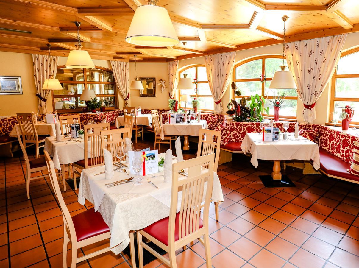 Kolmhof Hotel Бад Клайнкирххайм Екстериор снимка