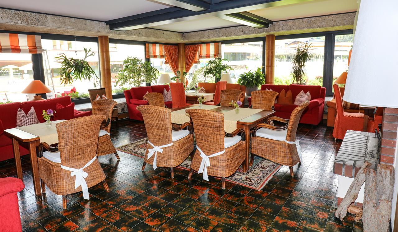 Kolmhof Hotel Бад Клайнкирххайм Екстериор снимка