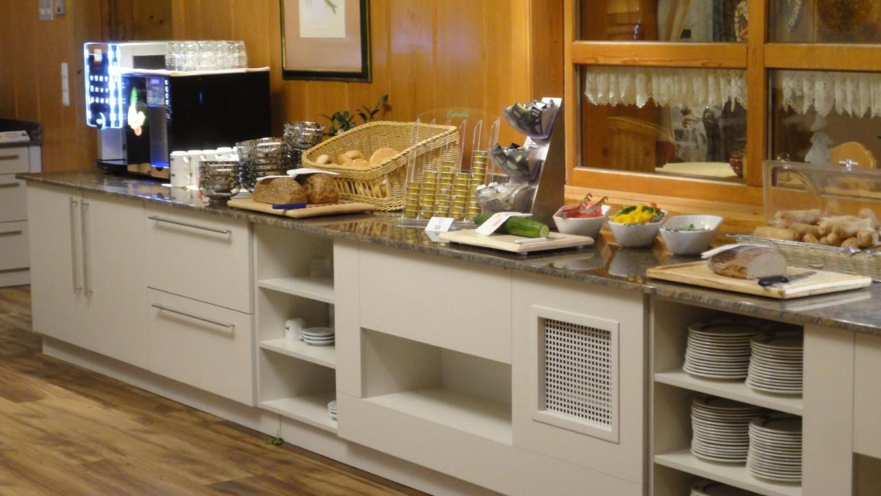 Kolmhof Hotel Бад Клайнкирххайм Екстериор снимка